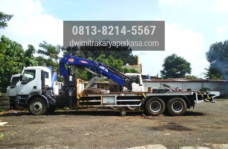 trailer truck second truck crane