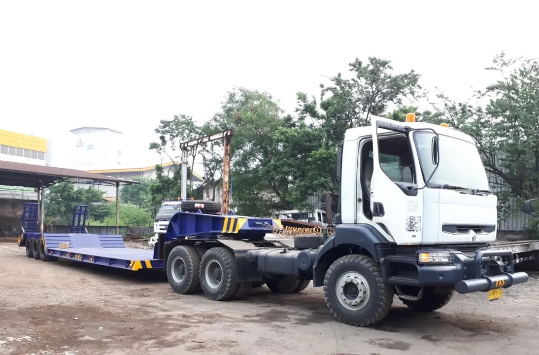 Karoseri Lowbed Trailer