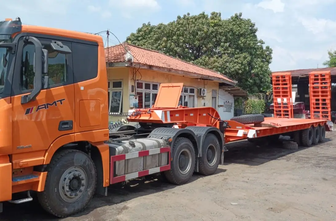 karoseri lowbed trailer 3 axle fix goosneck flatbed type