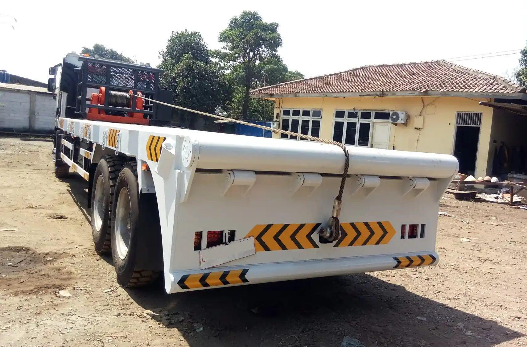 karoseri Heavy Duty Vehicle OFT Truck