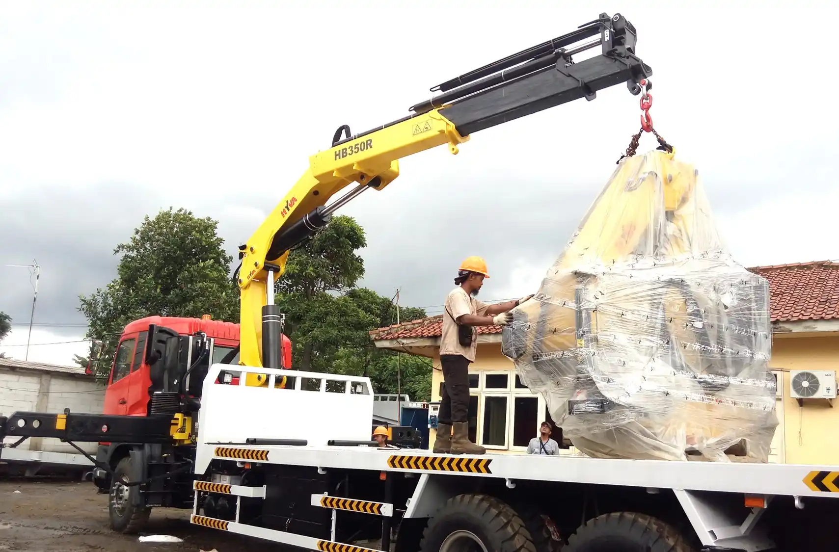 karoseri truck crane