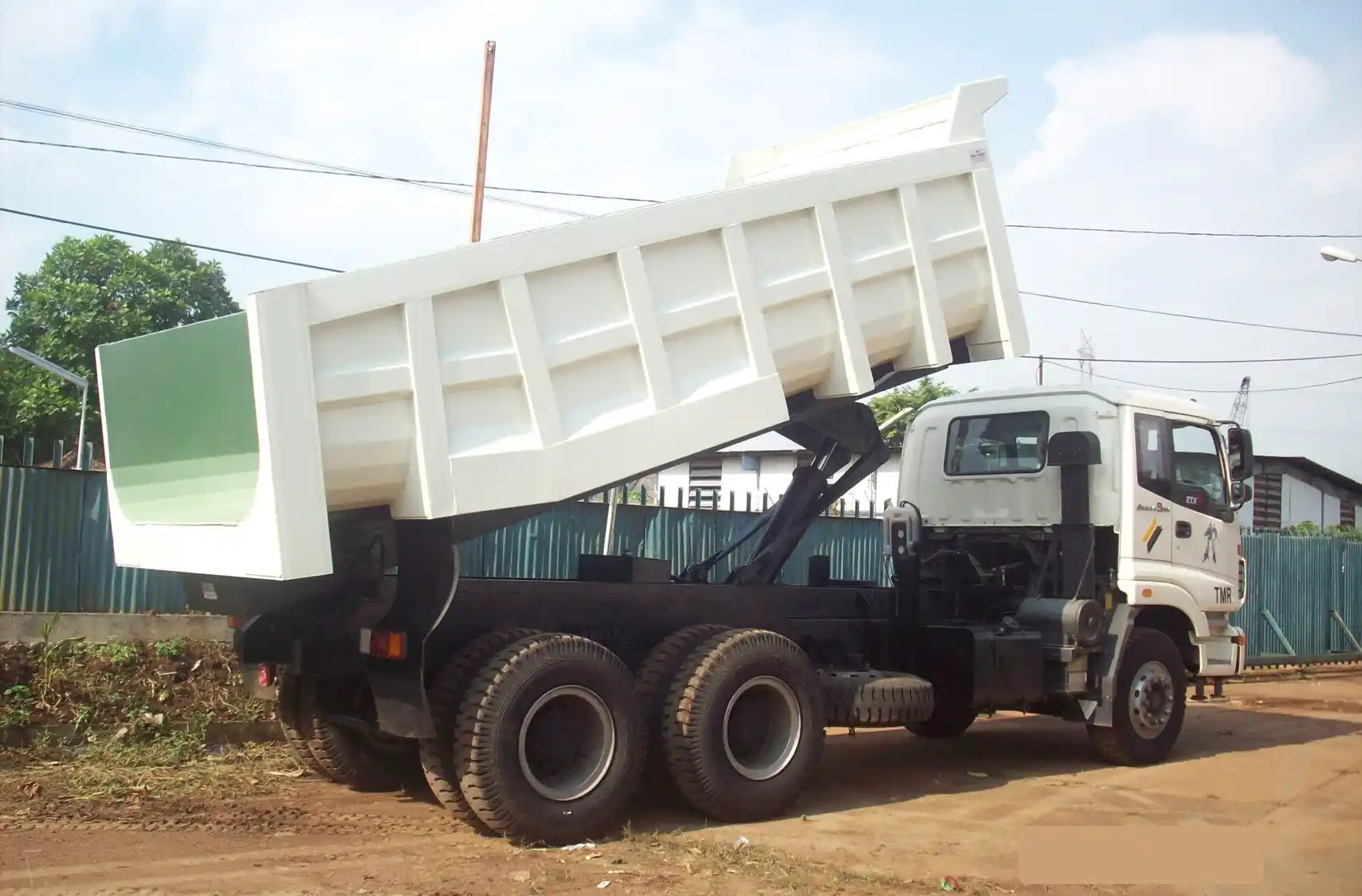 karoseri dump truck
