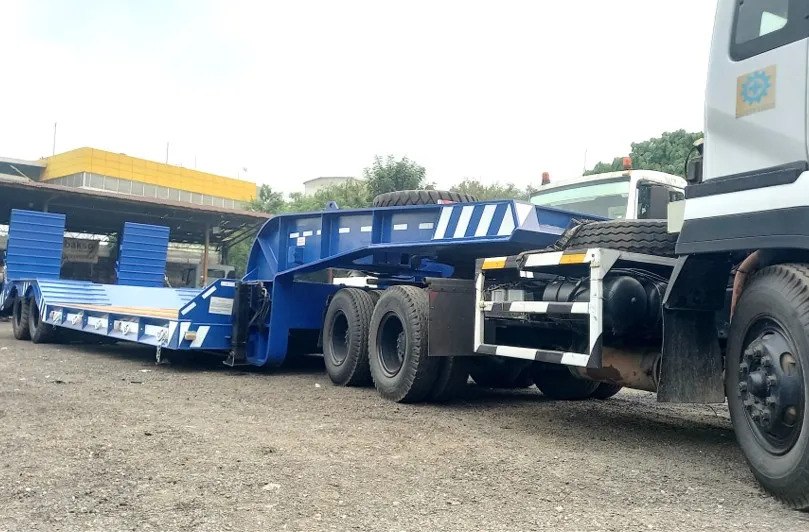karoseri lowbed trailer 2 axle fix goosneck drop deck