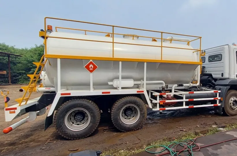 karoseri truk tangki vakum